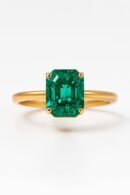 Emerald Crown Ring in 18k Gold