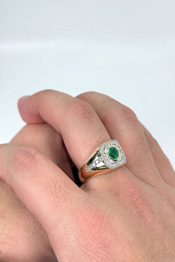 Emerald & Diamond Men's Ring in 18k Gold