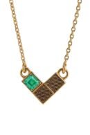 Heart Emerald Pendant in 18K Gold Set