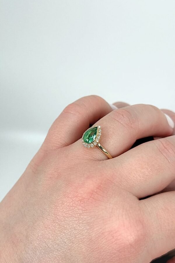 Pear-Shaped Emerald Halo Ring in 18k Gold